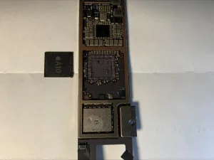 iPad基板修理　CPU移植