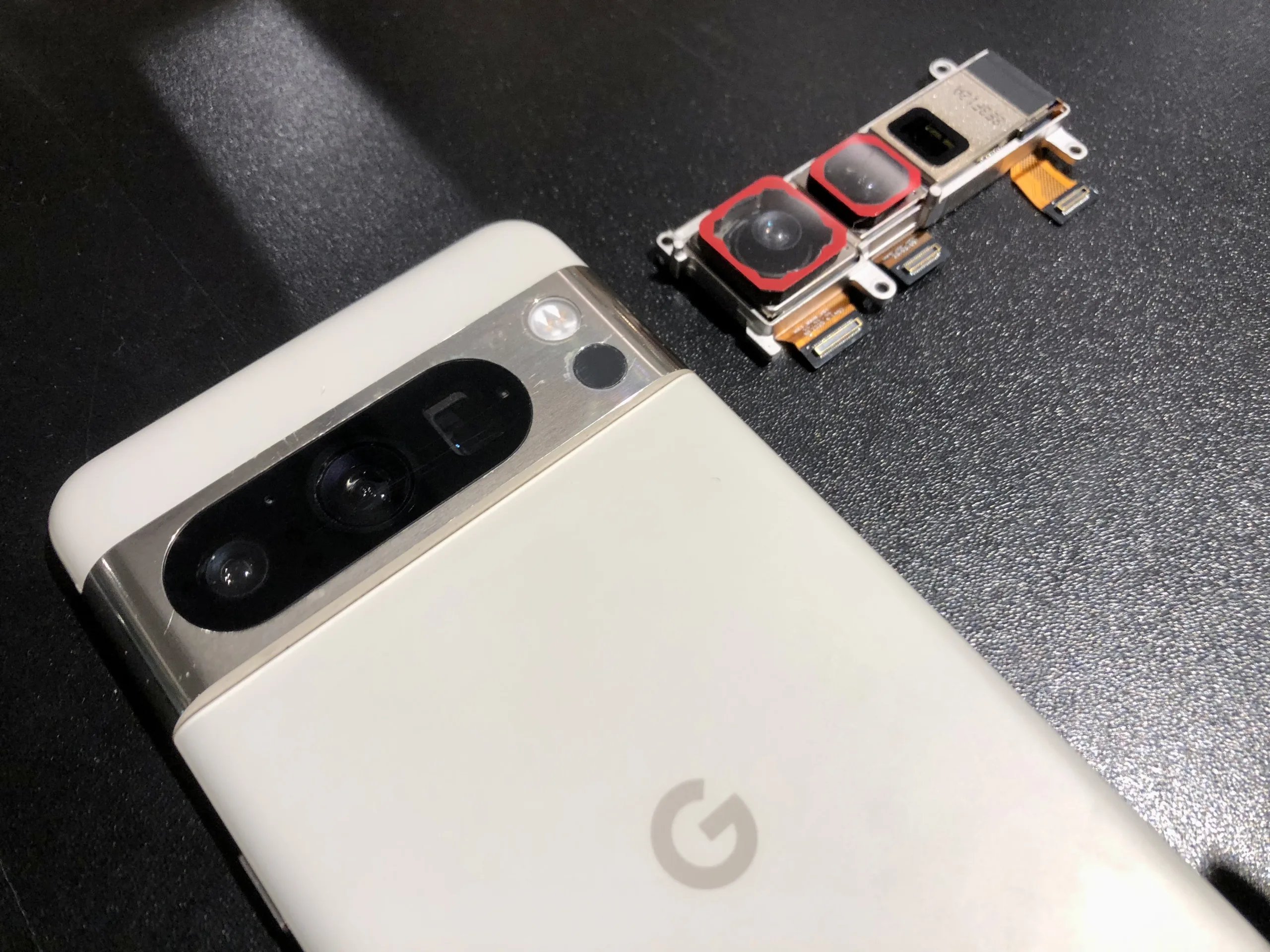 Google Pixel 8 Pro　カメラ交換修理