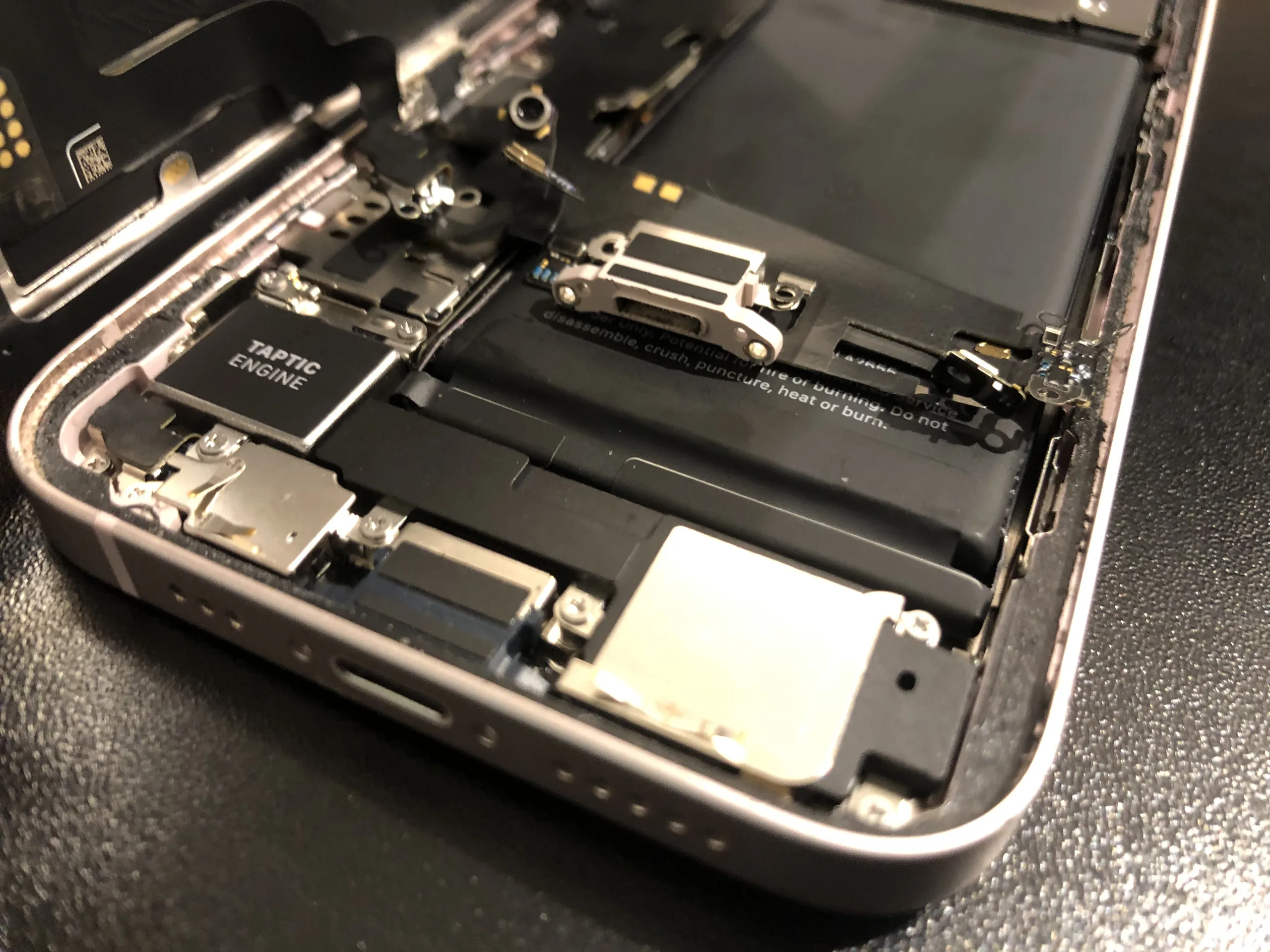 iphone13　充電口修理