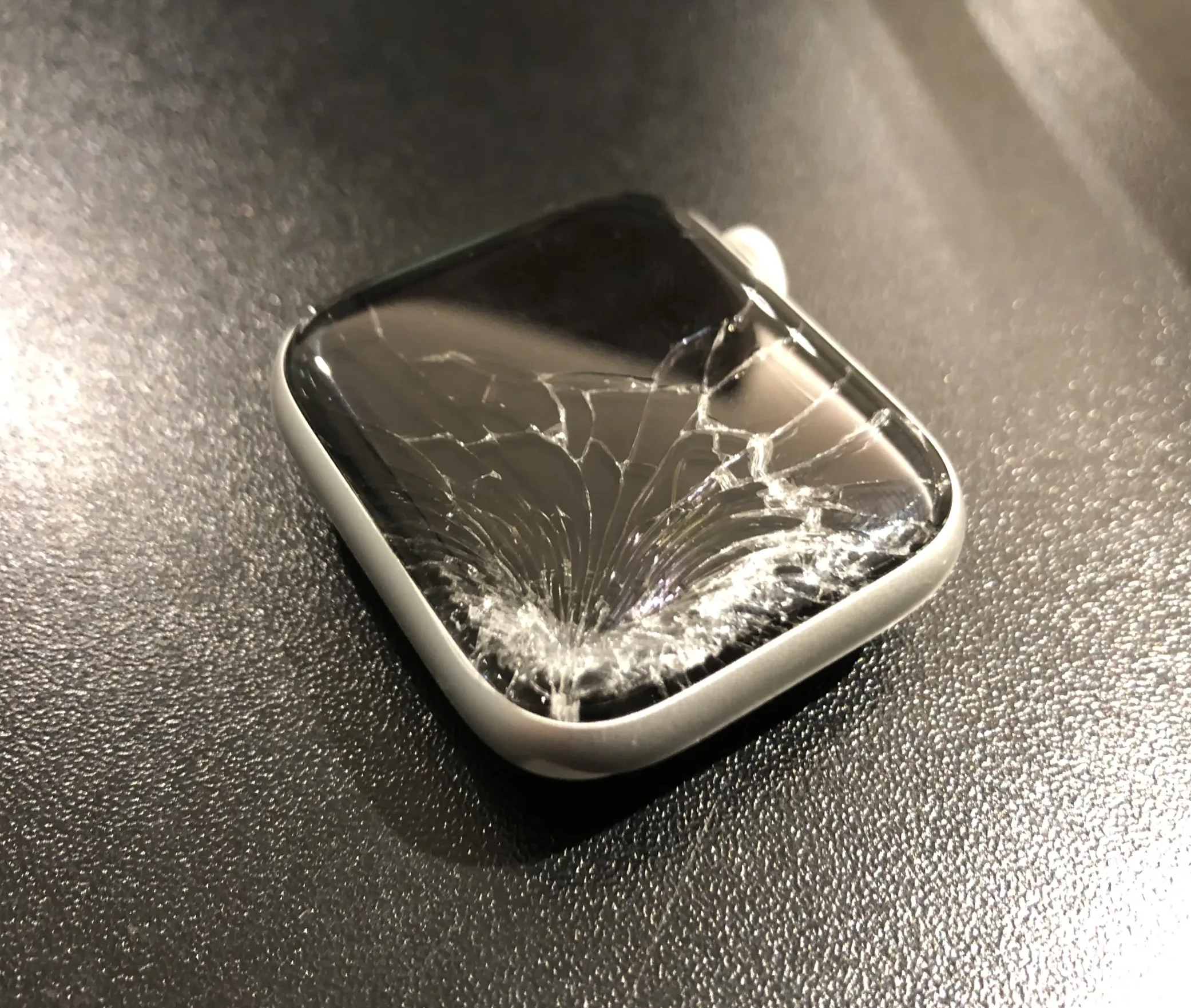applewatch se 44mm　画面交換修理