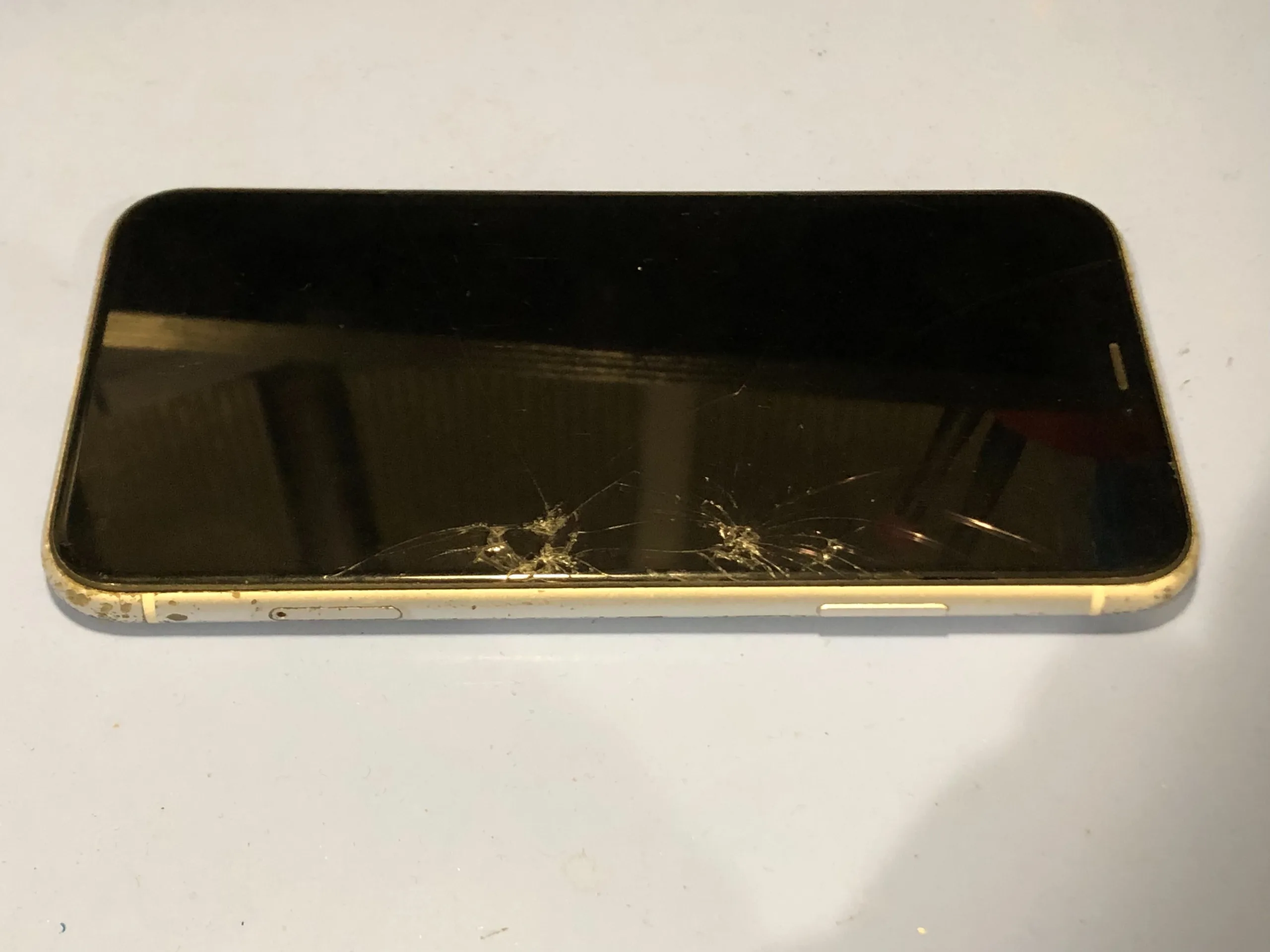 iPhone　XR　画面交換修理